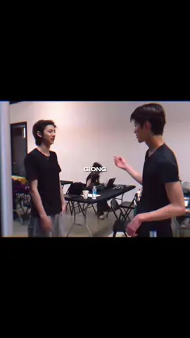 Ae đoán xem ai là người bị dụ bởi mỹ nam kế nàooo 😈#cortis #keonho #juhoon #fyp 