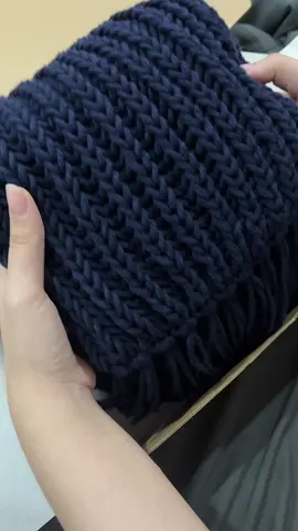 Shop đang bị hoa mắt bởi màu xanh đen 😵‍💫 #xuhuong #handmade #viral #khanquangco #danlen 