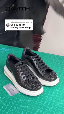 Trả lời @Huân Hà Da lợn Mường làm lông lâu quá nên em không bán ạ, anh dùng đỡ da cá sấu  #dodathucong #handmadeleatherbag #khautay #leathercraft #diyprojectvn    