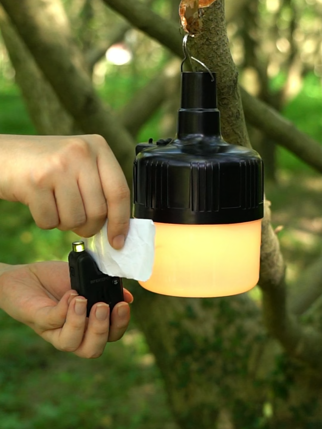 🔔Brighter. Louder. Stronger Alarm “Receiver”. Connect your FIREFLY BIVVY LIGHT with the BITEKEEPER PRO BITE ALARM and turn it into a more powerful receiver! Enjoy brighter LEDs, louder alerts, and full control through the Bitekeeper APP—adjust volume, lights, and more in just seconds. 🎣💡 #fishingtips #carpfishing #fishinglife #fishingtiktok #baitboat #fishing #bobbin #bitealarm #rippton