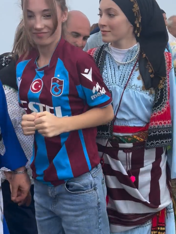 oyna güzelim oyna 💙❤️ #lazkizi 