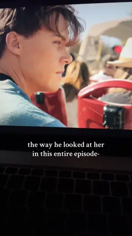 every guy needs to look at their girl the way conrad looks at belly. #tsitp #thesummeriturnedpretty #tsitpfinale #teamconrad 