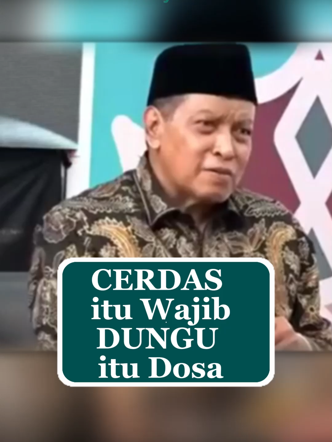 ✨ Cerdas itu wajib, dungu itu dosa. Ulama Nusantara telah menorehkan jejak keilmuan yang gemilang. KH. Said Aqil Siroj mengingatkan, kecerdasan dan ilmu harus menjadi inspirasi serta harapan bagi generasi muda agar mampu membawa bangsa ini menuju kejayaan. 🌿 #Cerdas #Dosa #UlamaNusantara #KHSaidAqilSiroj #NU #NahdlatulUlama #InspirasiSantri #GenerasiMuda #KisahInspiratif #Nahdliyin #fyp #bermartabat #imperialisme