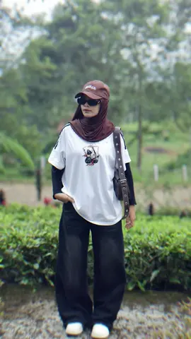 Asik juga nihh😌 #rekomendasioutfit #kaosviral #fyp #outfitideas 