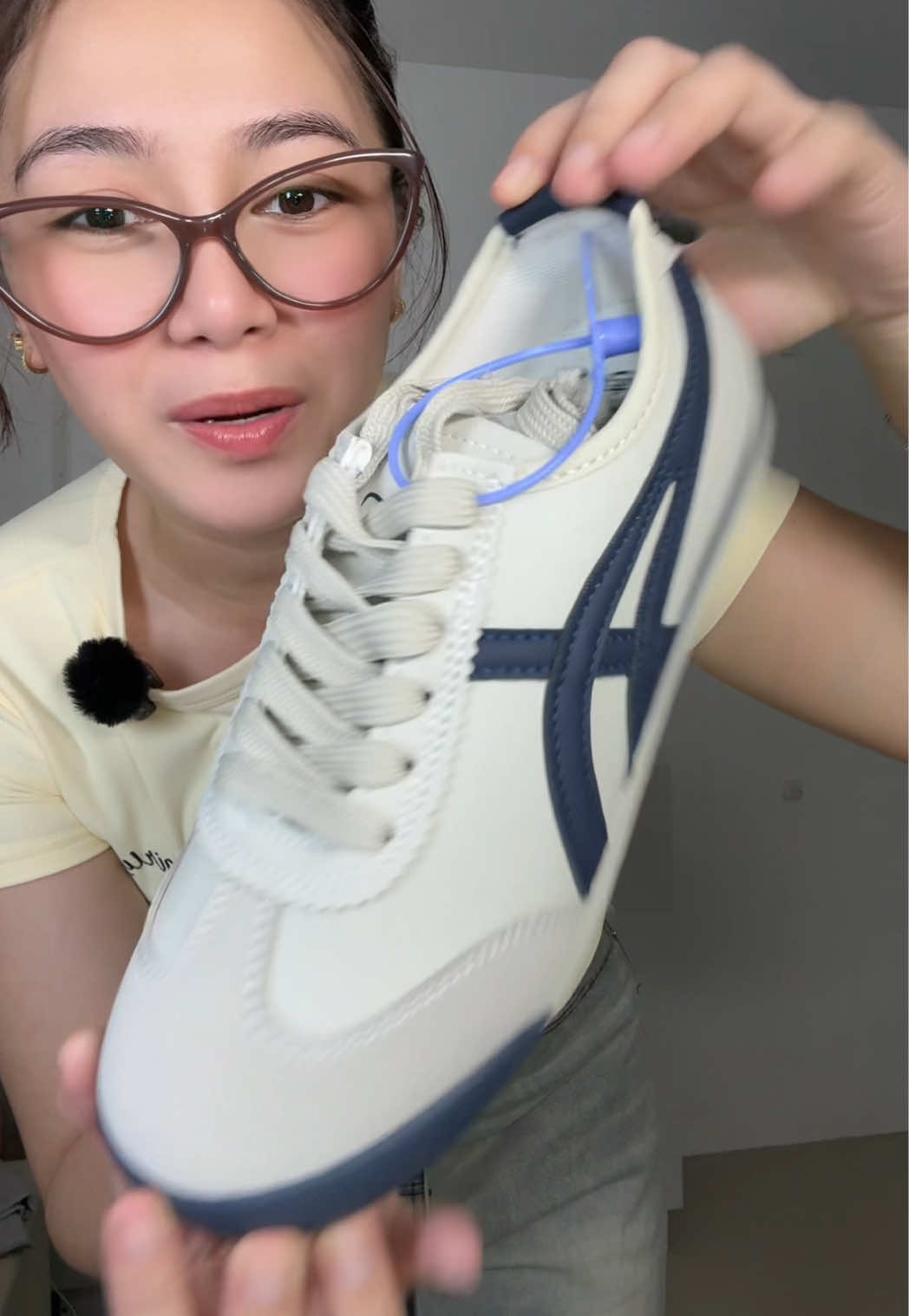 OMG! This shoes! mukang ONITSUK@!😱✨  #onitsuka #shoes #corolla 