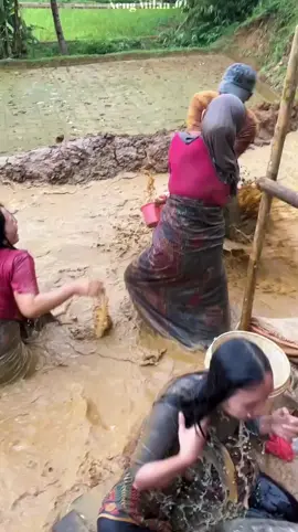 Neng Milah Mandi #gadisdesa #kembangdesa #gadiskampung #fypシ #fyp 
