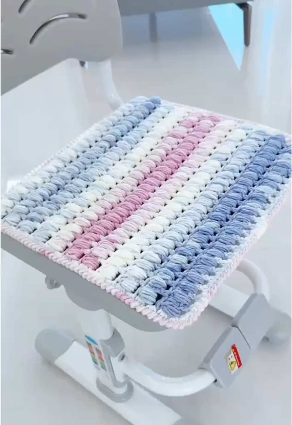 Crochet a beautiful cushion #crochet #crocheting #crochettutorial #crochetpattern #crochetproject #diyproject #handmade 
