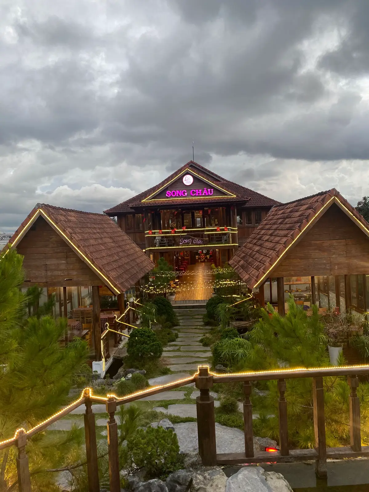 gốc và hiệu ứng Al thì sao …😍🩷 #hiệuứng #xuhuongtiktok #songchaudalattravel #nhahangsongchau 