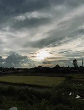 gửi tặng em trăm nổi nhớ ngàn lời thương… #binhyendenla 