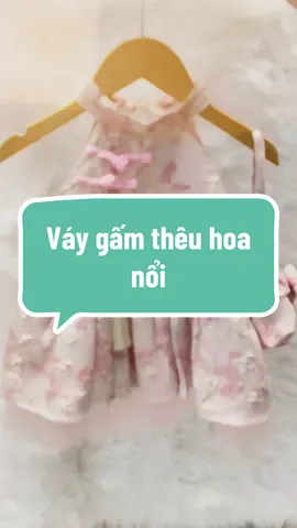 🏮 Tết Trung thu rạng rỡ trong chiếc váy gấm thêu hoa nổi🌸🌸, số lượng có hạng ib ngay cho shop nha các mom ơi❤️❤️ #yoyo #kidstore #yoyokidstore #quanaobegai #damxinhchobe 