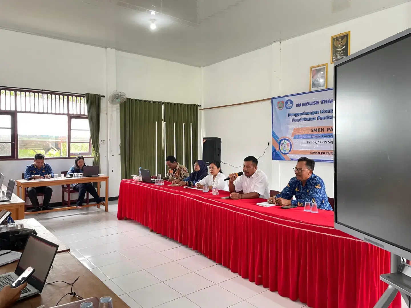 In House Training (IHT) SMKN PAKU Pengembangan Kompetensi Guru Melalui Pendekatan Pembelajaran Mendalam. @WMS SMKN Paku 