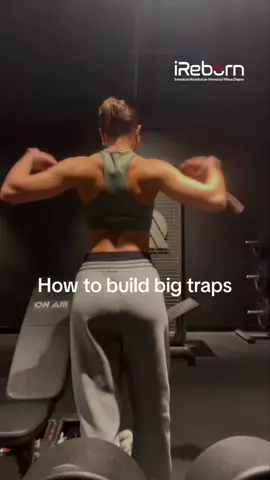 Menguatkan otot trapezius hanya dengan dumbbell #ireborn #investasikesehataninvestasimasadepan #homegym #workoutmotivation 