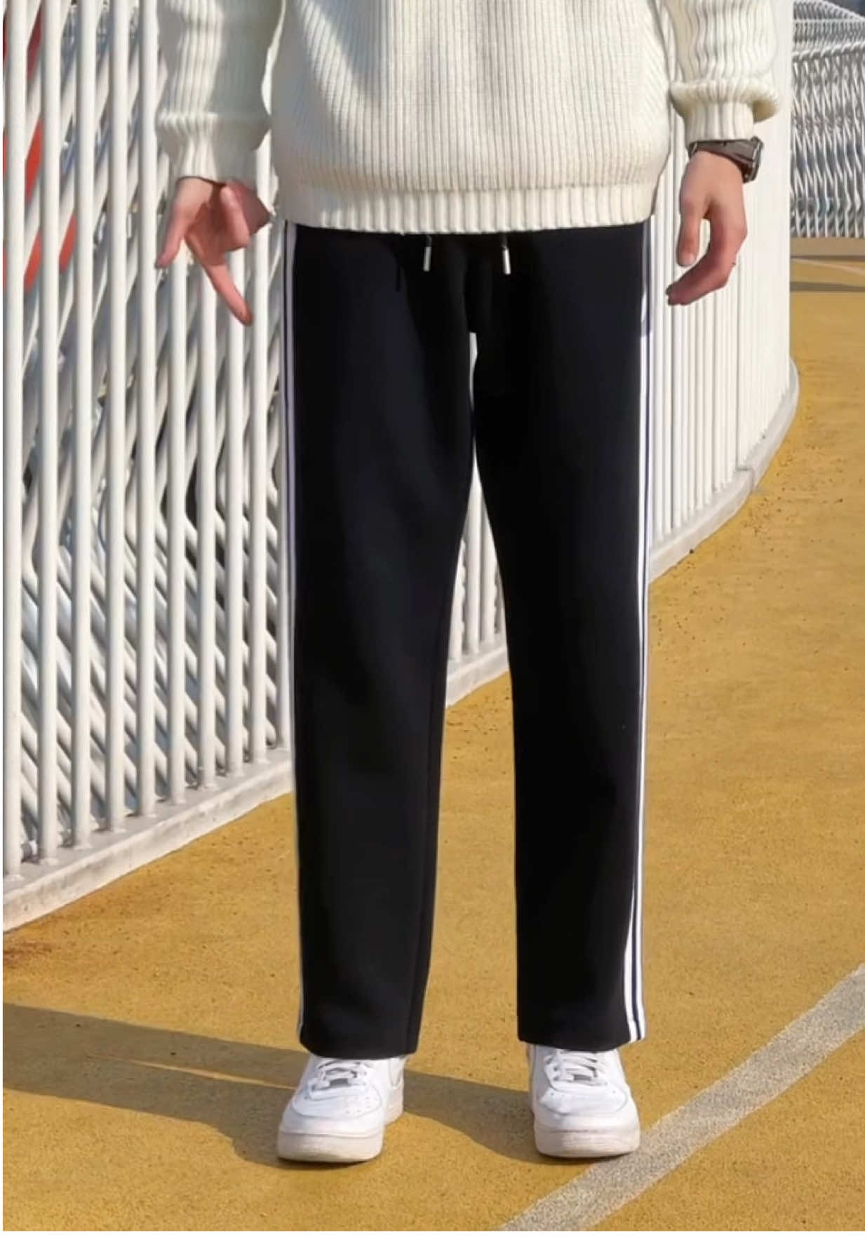 Quần Nỉ Ống Rộng 3 Sọc Co Giãn Cho Cả Nam Và Nữ #quanni #quanongrong #quankesoc #TikTokFashion #xuhứơngtiktok 