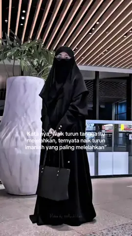 Melelahkan ketika hati ingin terus taat tapi nyata nya terus saja maksiat. Dasar… akuuu 🥀💔