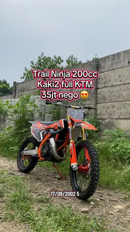 Dijual khusus buat yang sehoby!!! Trail Ninja KTM super kips Frame by robbymx99 Mesin full spek 200cc Shock depan ori KTM250 Shock belakang ORI KTM250 Swing arm ORI KTM 250 Wheell set ORI KTM 250 Rem set ori KTM 250 Body KTM 2017 impor anti patah Jok acerbis impor Harga 3jt Radiator impor Air box impor Disk gurd ARES Bracket kaliper AREZ Standar samping copotan KTM Knalpot stailess silincer copotan KTM Pengapian YZ Kruk as modif ZX Mesin gurih banget!! Tenaga jengat2! Over all motor siap gas! Siap trabas jengat2 pokonya! Lokasi depok bojongsari (Dekat pasar parung bogor) 081314660180 #fypdong #trabasindonesiaadvanture #trailninja #ktm2tak #trabasindonesia 
