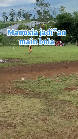 Manusia jadi-jadian main bola #promoseruweekend #LIVEIncentiveProgram #PaidPartnership #LIVEwithlowfollowers #LIVEwithlowfollowers 