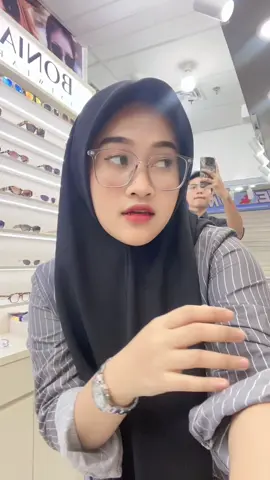 Yang belakang haters gue🤣 #fyp #pasarsenen 