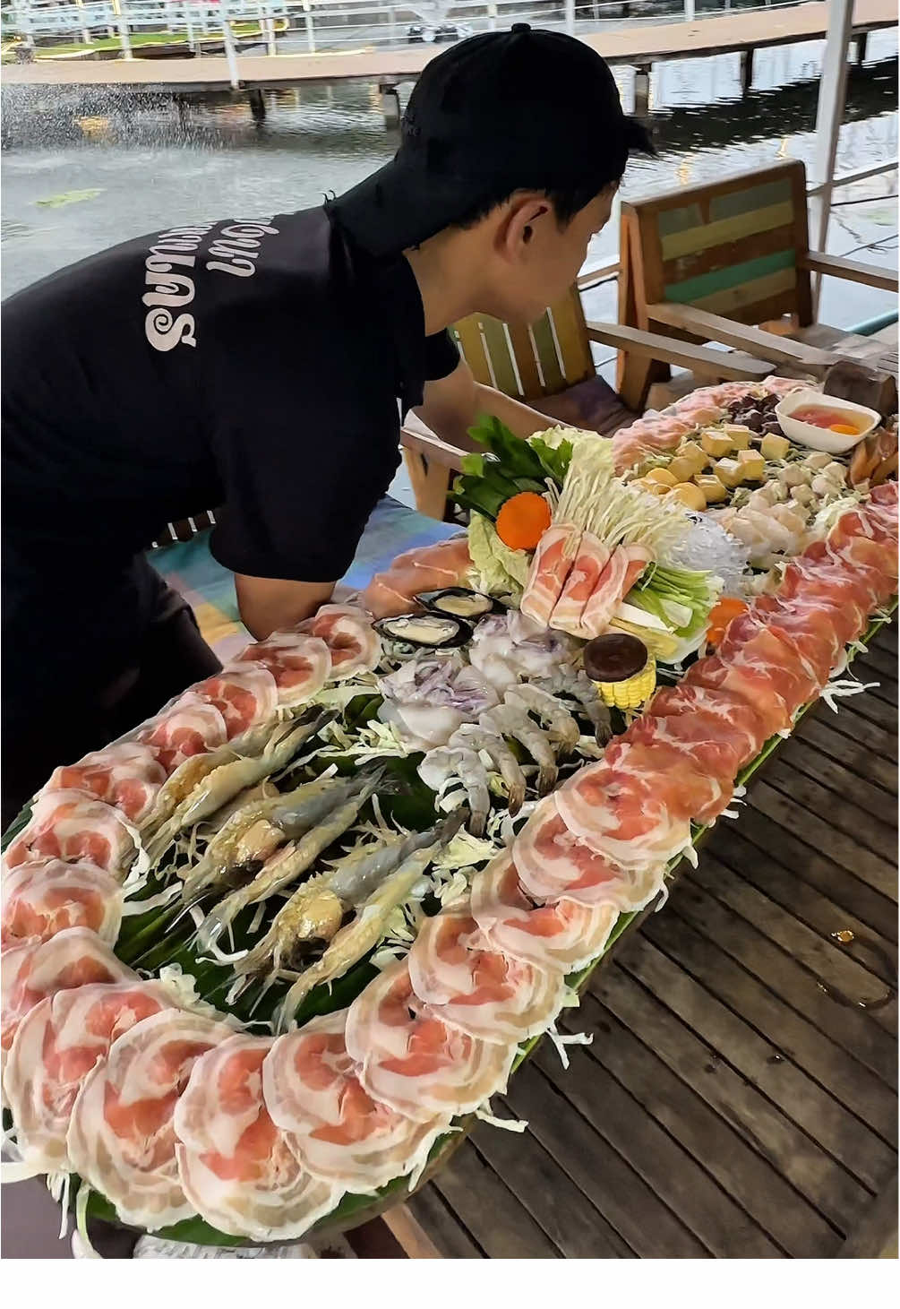 🔥ไม่ใหญ่แน่นะวิ! นี่คือจิ้มจุ่มที่ตัวแตกกันไปข้าง สมชื่อจุ่มรถไฟ แล้วแนะนำเลยนะต้องสั่ง ปลาช่อนอบฟาง หมึกนึ่งมะนาว ตำหลวงพระบางโครตกาก! อร่อยเด็ดดวงทุกเมนูของแท้เลย 📍เถียงนามหานคร (สายไหม ท้ายตลาดประตูกรุงเทพ) ⏰11.00-01.00 น #จิ้มจุ่ม #tiktokพากิน #อร่อยบอกต่อ #ร้านเด็ด #อาหารอีสาน 