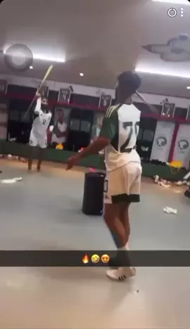 مزمار فرحة فوز صالح ومحمد ابو الشامات مع المنتخب الاولمبي . ان  شاء الله تتكرر دائما مع المنتخب الاول يارب 🤍💚 # المنتخب السعودي # صالح ابوالشامات # محمد ابو الشامات