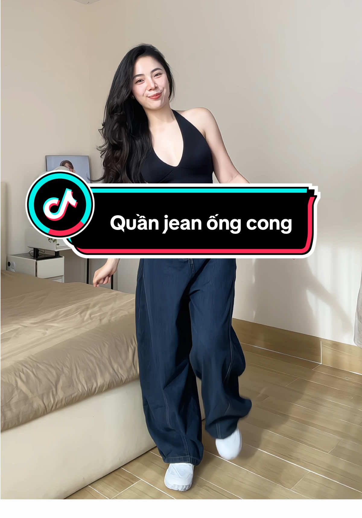 Quần jean ống cong – khi thời trang và sự thoải mái gặp nhau. Tôn dáng, tôn phong cách, chẳng lo lộ khuyết điểm!#jeans #quanjeannu #quanjeanongcong #quanjeanongrong #thoitrangnu 