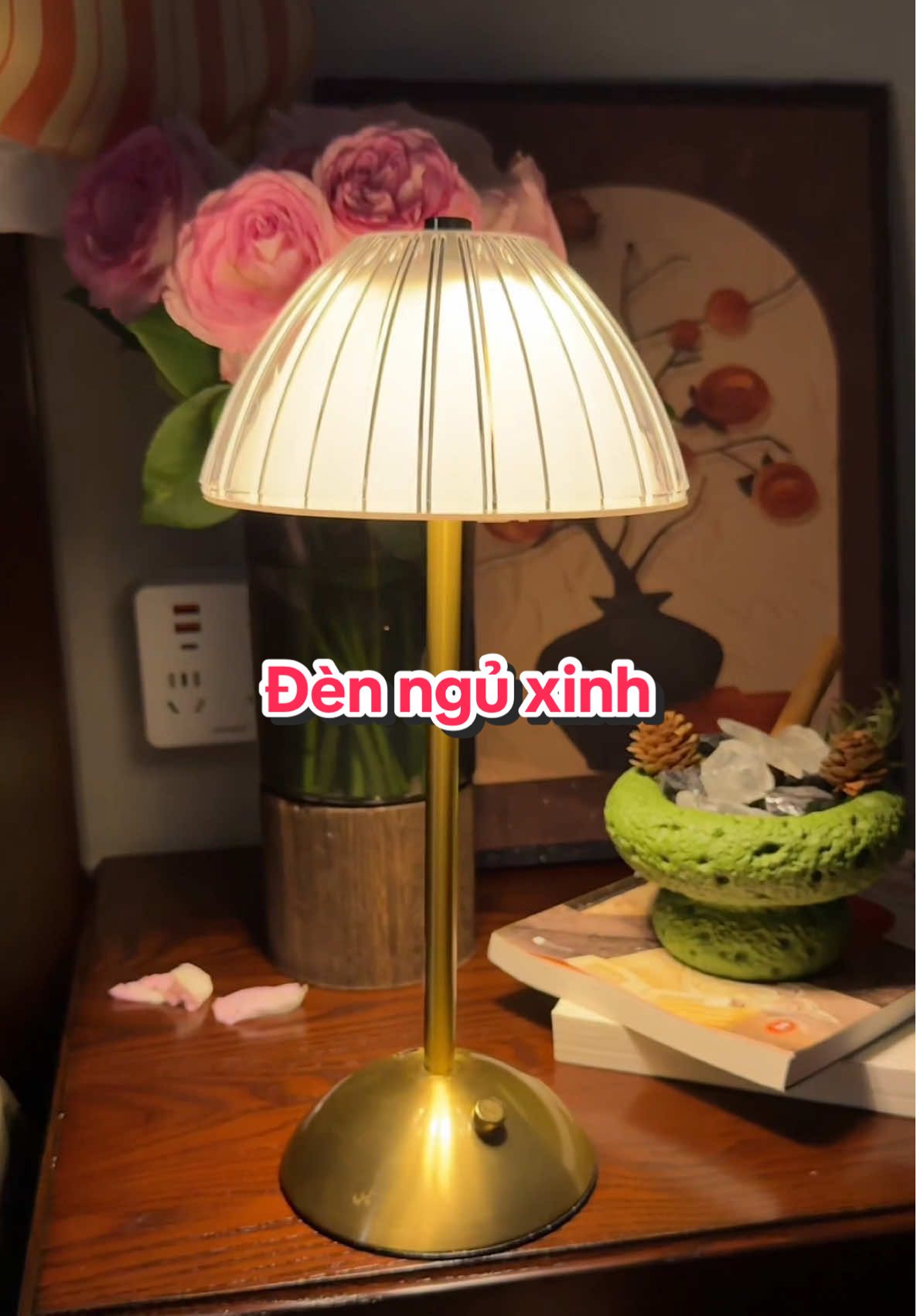 Đèn ngủ để bàn xinh #denngu #denngucambien #denngudeban #TH✿ 