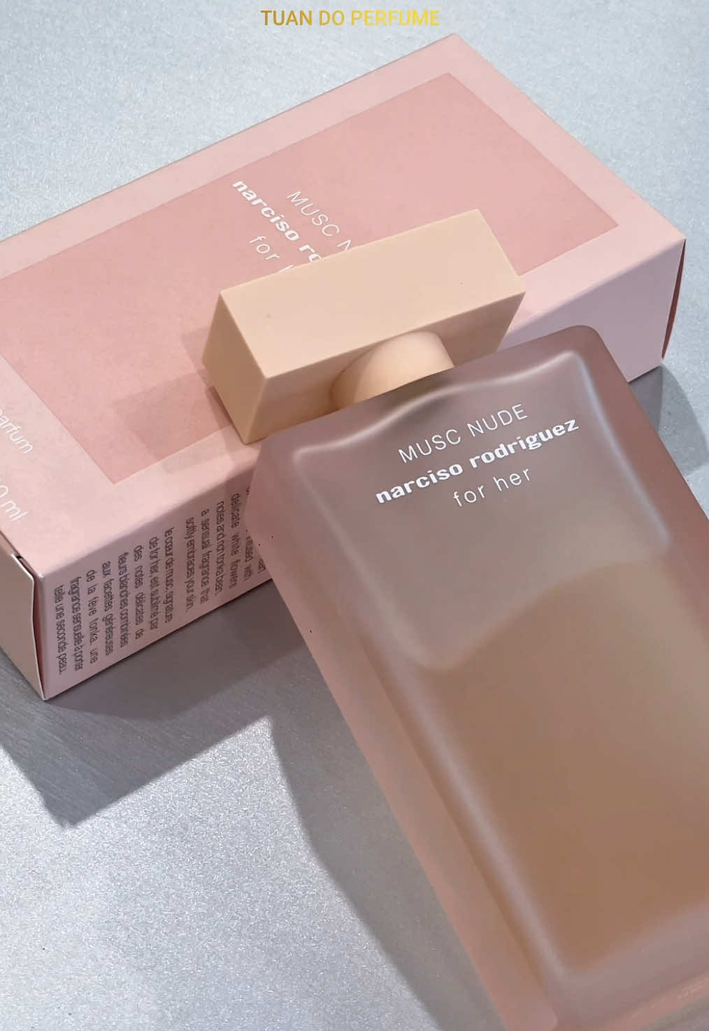 ✨ Narciso Musc Nude - mùi hương tinh tế chạm đến từng giác quan Hương thơm dịu dàng, sang trọng nhưng đầy gợi cảm, như cái chạm khẽ trên da, để lại dấu ấn khó quên. #nuochoabmt #tuandoperfume #nuochoanuchinhhang #narcisomuscnude #narciso 
