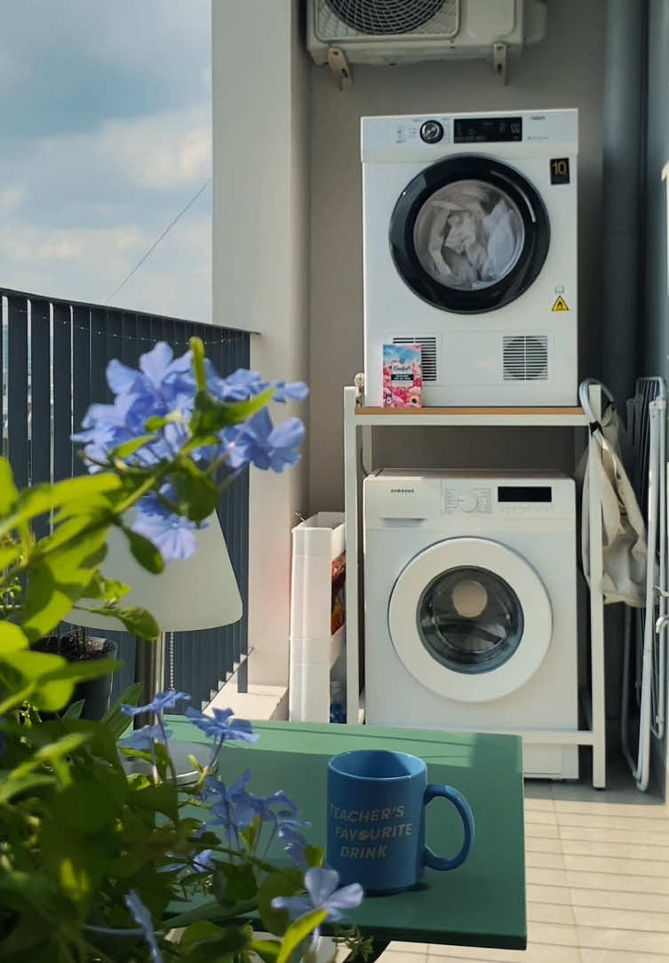 Nắng mưa thất thường thế này muốn quần áo thơm thì phải thêm bước này nha #GiấyThơmComfort #ComfortVietnam #HợptáccùngUnilever