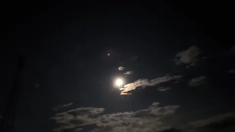 #လွန်ပါစေအလွမ်းညတွေ #လှိုင်ဦးမော် #miss #foryou#Fyp 