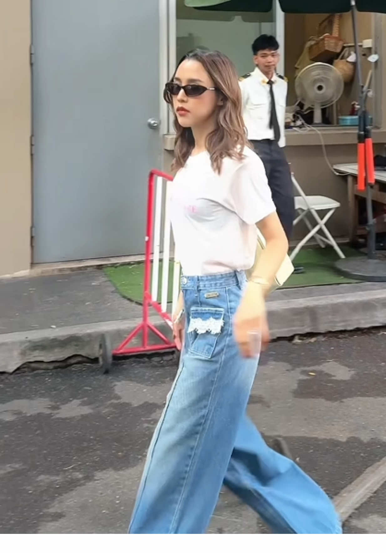 ถ้าจะมองขนาดเนี่ย ก็มองเถอะค่ะ @inzent_thailand #InzentGlutaCollagen #กลูต้า #ผิวสวย