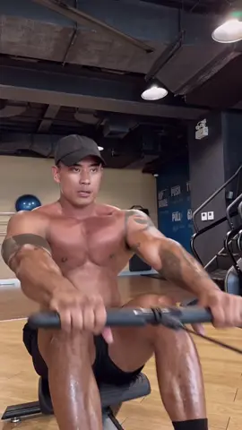 #creatorsearchinsights semangatin Om ya dek, #muscleman #daddy 