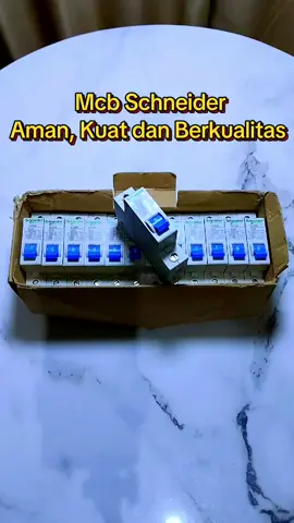 Mcb Merk Schneider, emang dari dulu kualitasnya engga kaleng-kaleng. Selain awet, kuat dan tahan lama, pokoknya terjamin kualitasnya. Buruan di beli, sebelum kehabisan. . . . #mcbschneideroriginal #instalasilistrik #mcbschneider #listrikpintar #fypシ 