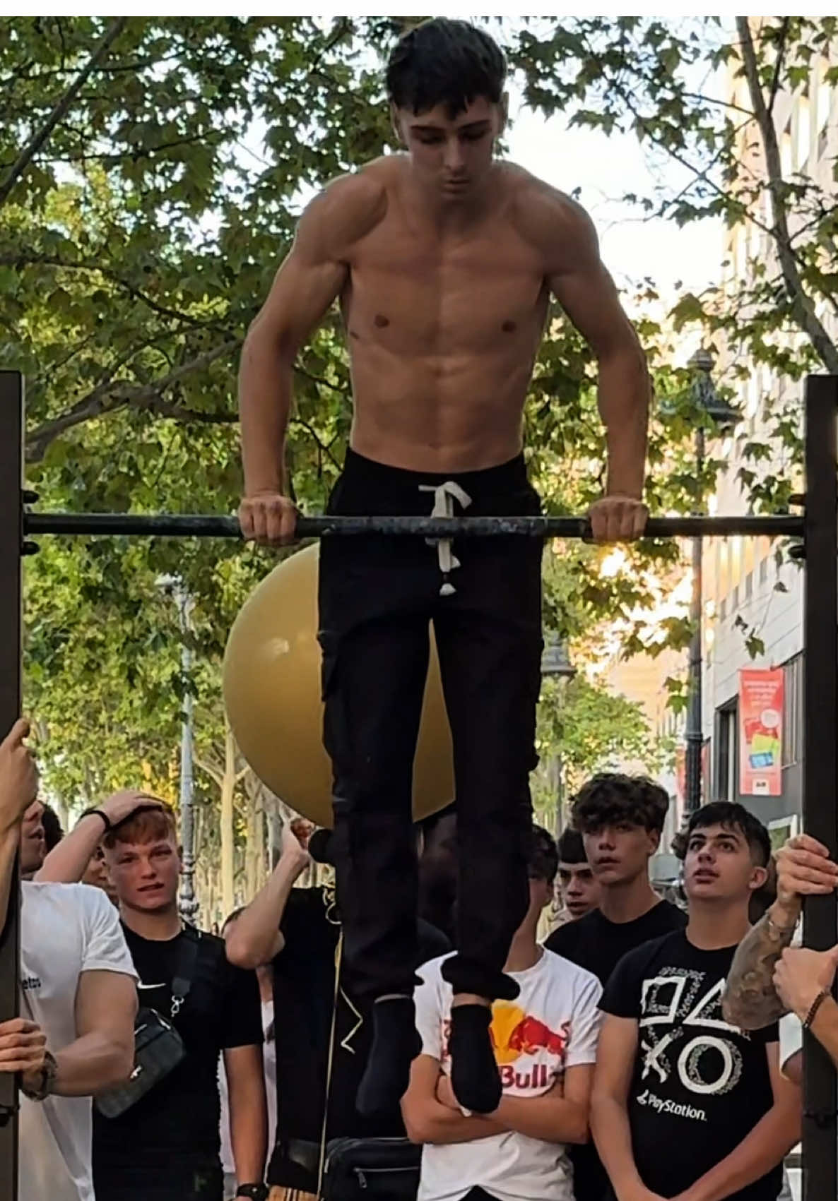 Calistenia 🗿  Merecida caja de @NOCCO ESP y la barra es de Barmaniapro, 100% recomendada… (código Javix 10% desc) #motivacion #parati #calistenia #barcelona #javixretos  Si quieres participar en algún reto sígueme! Suelo avisar dónde y cuándo estoy en mi grupo de Tg (En mi bio) 🤜🏻🤛🏻 En este perfil veréis retos deportivos todos los días ❤️‍🔥