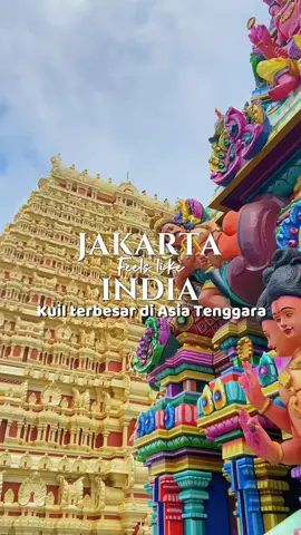 India❌ jakarta✅ Vibesnya berasa lagi kejar-kejaran bareng doi ga si…?? 🤭🤭 Oke,,, sedikit ngejelasin : 🔍 Fakta Singkat Nama resminya Shri Sanathana Dharma Aalayam, juga dikenal sebagai Jakarta Murugan Temple… Lokasinya di Jalan Bedugul No.2, RT 6/RW 17, Kalideres, Jakarta Barat… Diresmikan publik pada 2 Februari 2025.  Luas kompleks sekitar 4.000 m², bukan cuma tempat ibadah tapi juga ada area publik: taman, aula multipurpose, ruang komunitas.  ✨ Detail Kece & Keunikannya Ada Raja Gopuram (menara megah khas kuil Tamil) setinggi ± 40 meter di bagian depan, yang jadi landmarknya langsung kelihatan dari jauh…. Ada juga patung Lord Murugan (± 20-21 meter) yang berdiri gagah di area dalam kompleks, jadi fotonya auto menarik orang… Arsitekturnya kombinasi dari gaya Dravidian (India Selatan), plus ada sedikit unsur lokal dalam pelengkapnya supaya nggak asing banget di Indonesia…  Oh ya, Dibuka untuk umum ya… dan HTM : 20K / orang…   Yukk gas ke sini,,, biar cosplay jadi Rahul dan Anjeli😁🤭🤭 📍Murugan Temple, Jakarta Barat #jakarta #murugantemple #placetogo #placetogojkt #india 