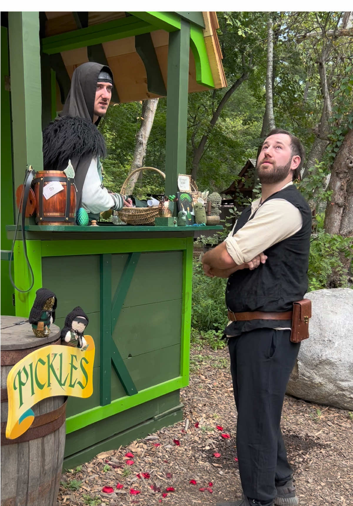 Sharing my little adventure with @⚔️🥒The Pickle Priest🥒⚔️ — had to hunt through 4 pickle stands before I finally found him 😅 totally worth it! #nyrenaissancefaire #pickle #renaissance #picklepriest #renfaire 