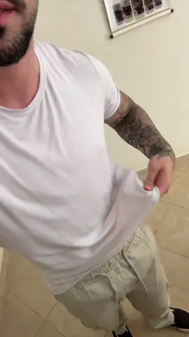 Se ainda estiver disponível vai ter um carrinho laranja em cima do meu nome 👆👆👆👆 