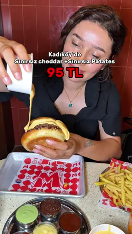 Kadıköy’de SINIRSIZ CHEDDAR ve SINIRSIZ PATATESİN sadece 95 olduğu o mekana gittik :) burada tüm ürünler el yapımı ve dışarıda görmediğim yaban Mersinli trüflü çok lezzetli 👌 burgerler yapıyorlar . Ve bunların yanında sınırsız şeyler ve sınırsız patatesli sadece 95 TL’ye alabiliyorsunuz. Mekanda çok tatlı ve ulaşım olarak çok kolay bir yerde . Burası 👉👉👉 @magnusistanbul #işbirliği Adres:Osmanağa, Piri Çavuş Sk. 46/A, 34714 Kadıköy/İstanbul Sizde kaydedin ve arkadaşlarınıza gönderin 🥰 #burger #magnus