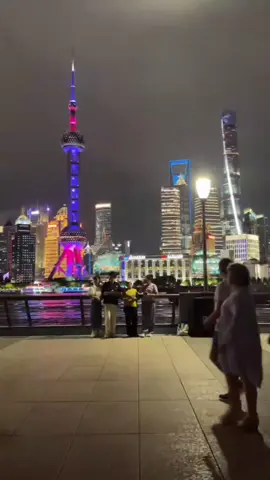 Shanghai malam ini bikin candu banget🤍😭 #shanghai #shanghaispecial #china #fyp #foryoupage 