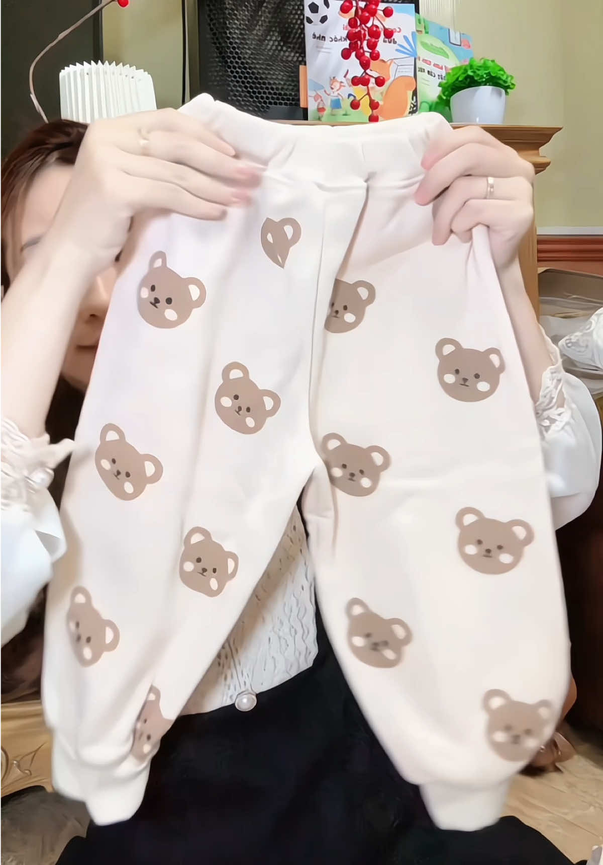 Quần chum nỉ bông cho bé đi học đi chơi #xuhuong #thoitrangtreem #quanchobe #quannichobe #quanthudongchobe 