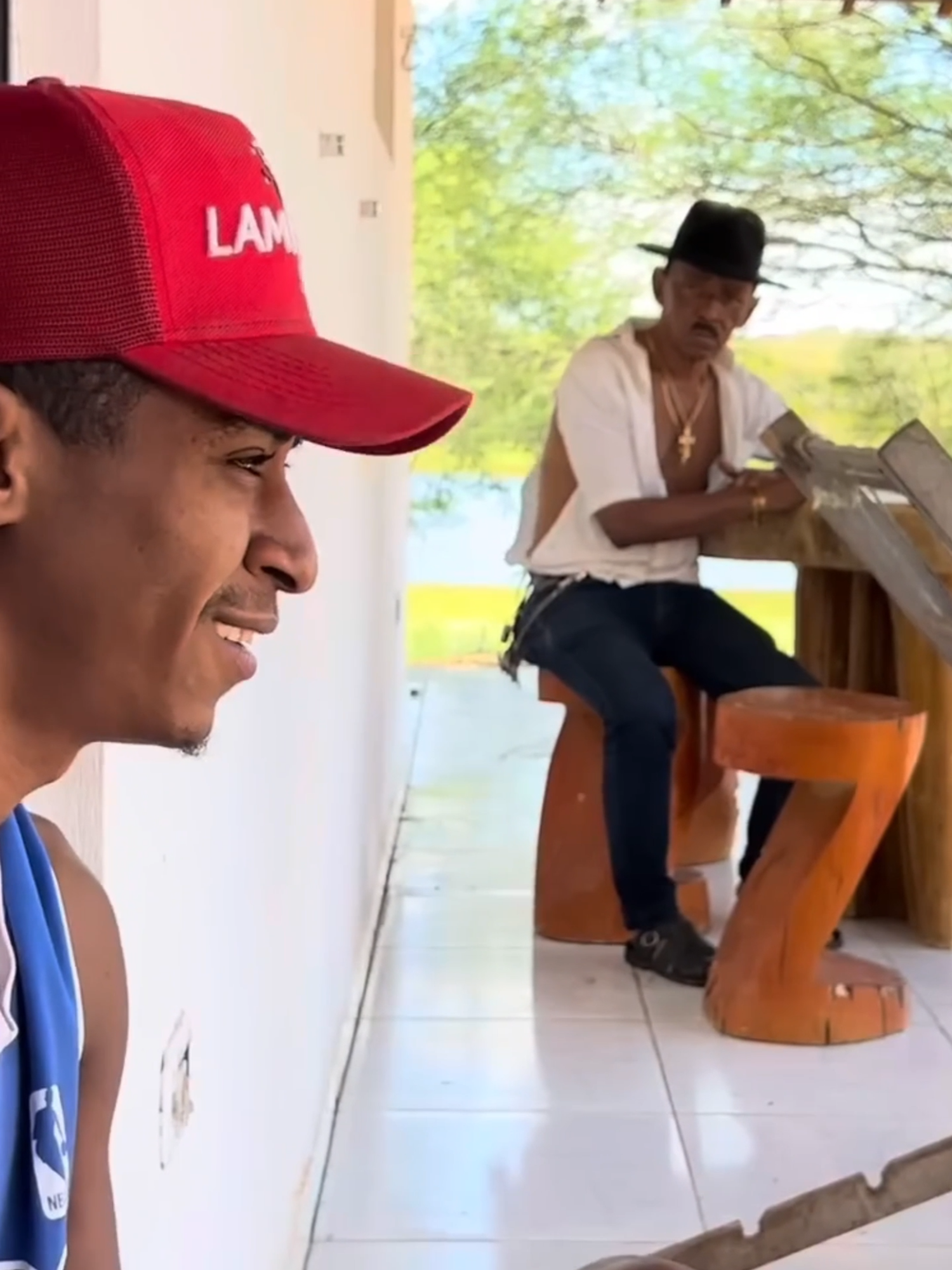 Tiringa ensina André como a forma de tirar a tinta do pinto kkkk  #memes #tiringa#tiringaoficial #piada #piadas #sorrir #trolagem #alegria #charlesetiringa #comedia #comediahumor #humor #humorbrasil