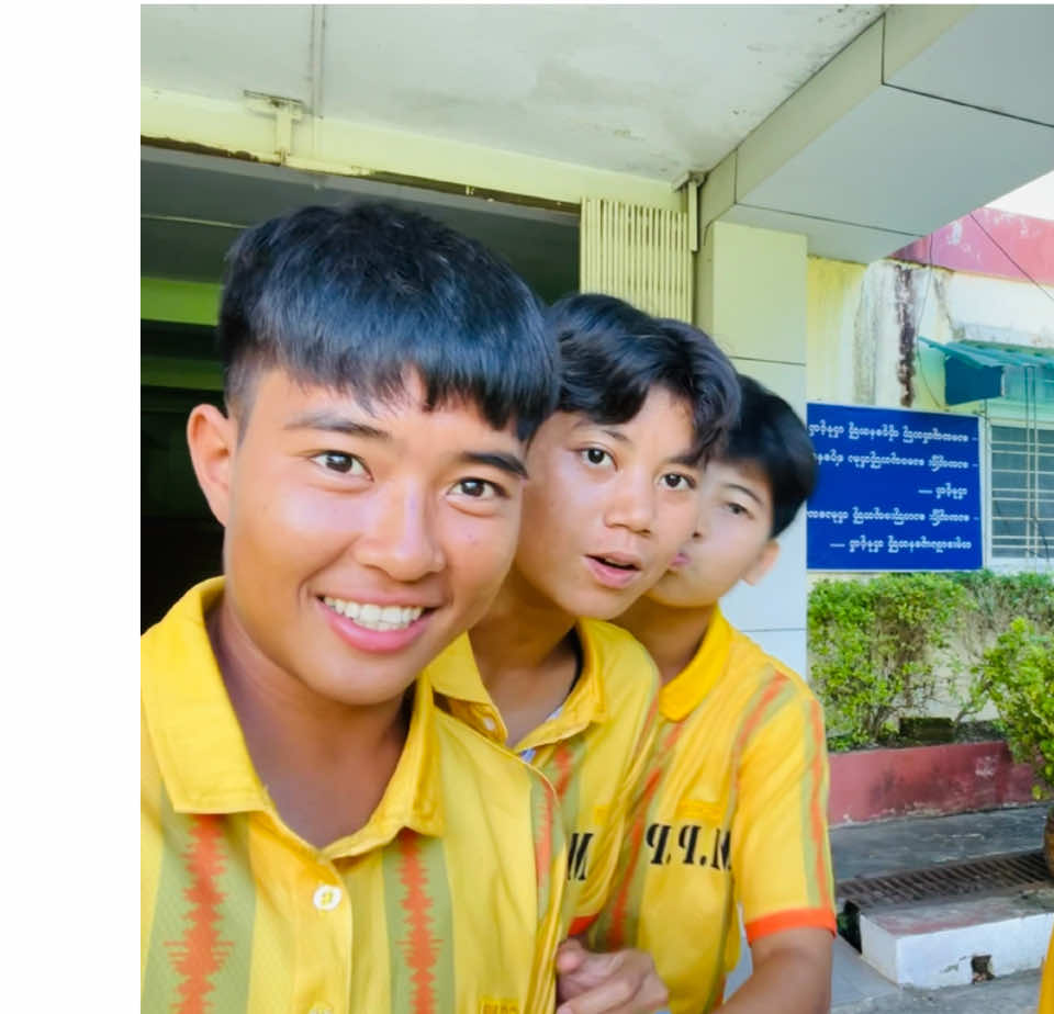 အသံလေးတော့သည်းခံပီးနားထောင်ပေး🫶😭 @linmyintmo17 @thanthannwe180 @janekhant @Moe Pwint Phyu #fyp #foryoupage #trending #ချစ်စရာကောင်းတာတစ်ခုပြမယ်🥺🎀 