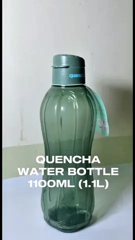 Simple yet big water bottle. Perfect for adults who love to travel or meet recommended daily water intake! 😉 Convenient and compact #dailyessentials #travelessentials #waterbottle #gift #bigwaterbottle 