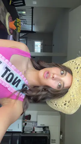 No chance you’d say it to my face 😊 #fyp #meganmoroney #fypage #trending #amiokaytour 