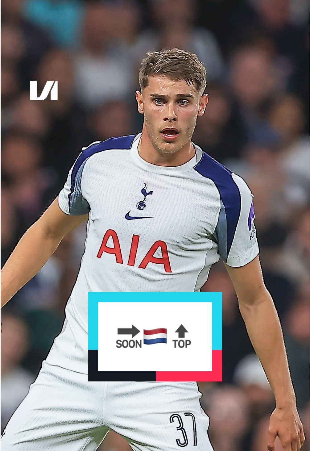 Van Volendam naar wereldtop? 🌍 Süleyman Öztürk ziet in Micky van de Ven de beste verdediger in wording. 🔒 👀 Eens of onzin? #mickyvandeven #tottenham #hottake 