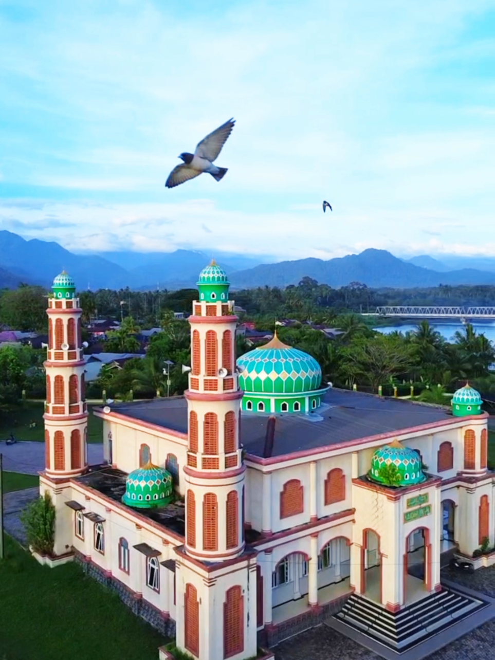 Kesederhanaan bukanlah kekurangan, tetapi keindahan yang tersembunyi. #WL #wisatalamno #wisataacehjaya #pesonaindonesia #pesonaindonesia 