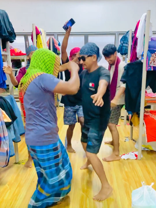 #fby #viraltiktok #singaporetiktokers🇸🇬 #foryoupage❤️❤️ #ti̇ktok @NurNobi   🇧🇩 🇸🇬 @naim.... 965🇸🇬 