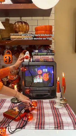 nothing more vibey than The Great Pumpkin on VHS 🧡🍂🎃🍁 #charliebrown #vhs #90sthrowback #vhstapes 