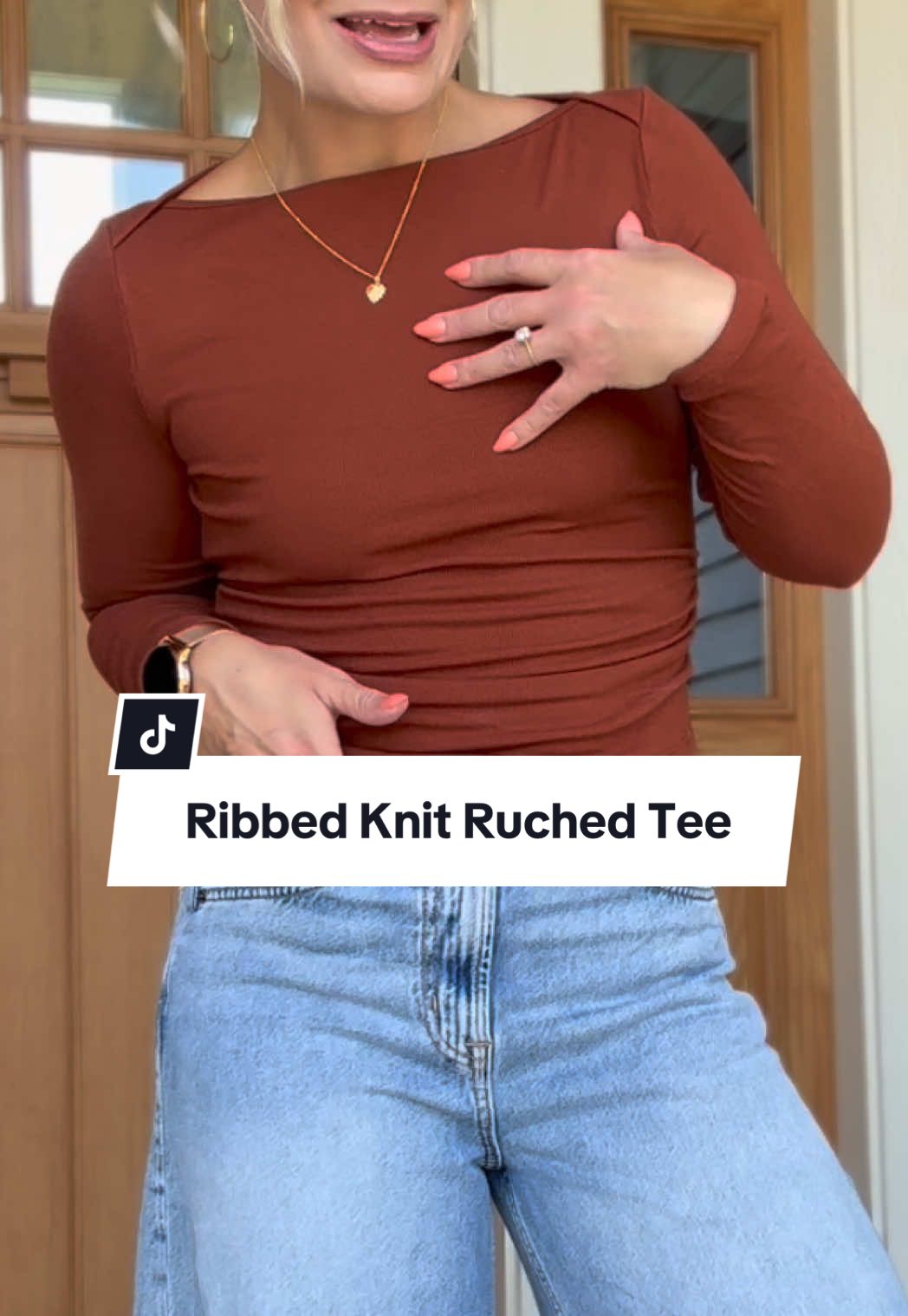 The cutest ribbed knit long sleeve tee. Has the ruched sides and it's so soft and stretchy. Comes in a bunch of colors I'm wearing a medium. I'll link it for you! #basicstyle #comfystyle #womensbasics #longsleeve #ribbedknit