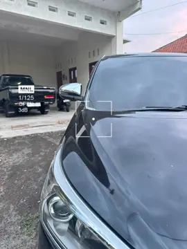 Kalian pilih mana….? Yg satu Ngasilin duit… Yg satu ngajak borosin duit… #toyota #panther #fyp  #tollywood 