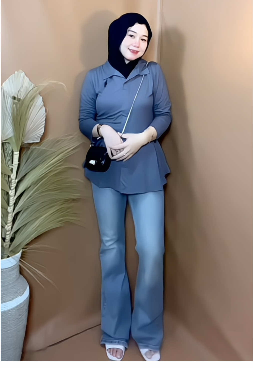 Rekomendasi atasan blouse wanita lengan panjang, bahan adem lembut dingin 🫶🏻 #blouse #blousemurah #blousewanita #atasanwanita 