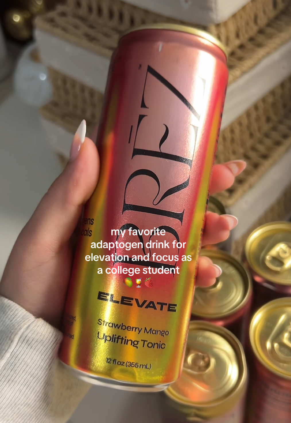 These Brez Elevate drinks help me focus, and be way more socialable! I love these and they are a great alternative to 🍸 if you are sober! 💕 #brezelevate #brézpartner #drinks #nonalcoholicdrink #collegenecessities 